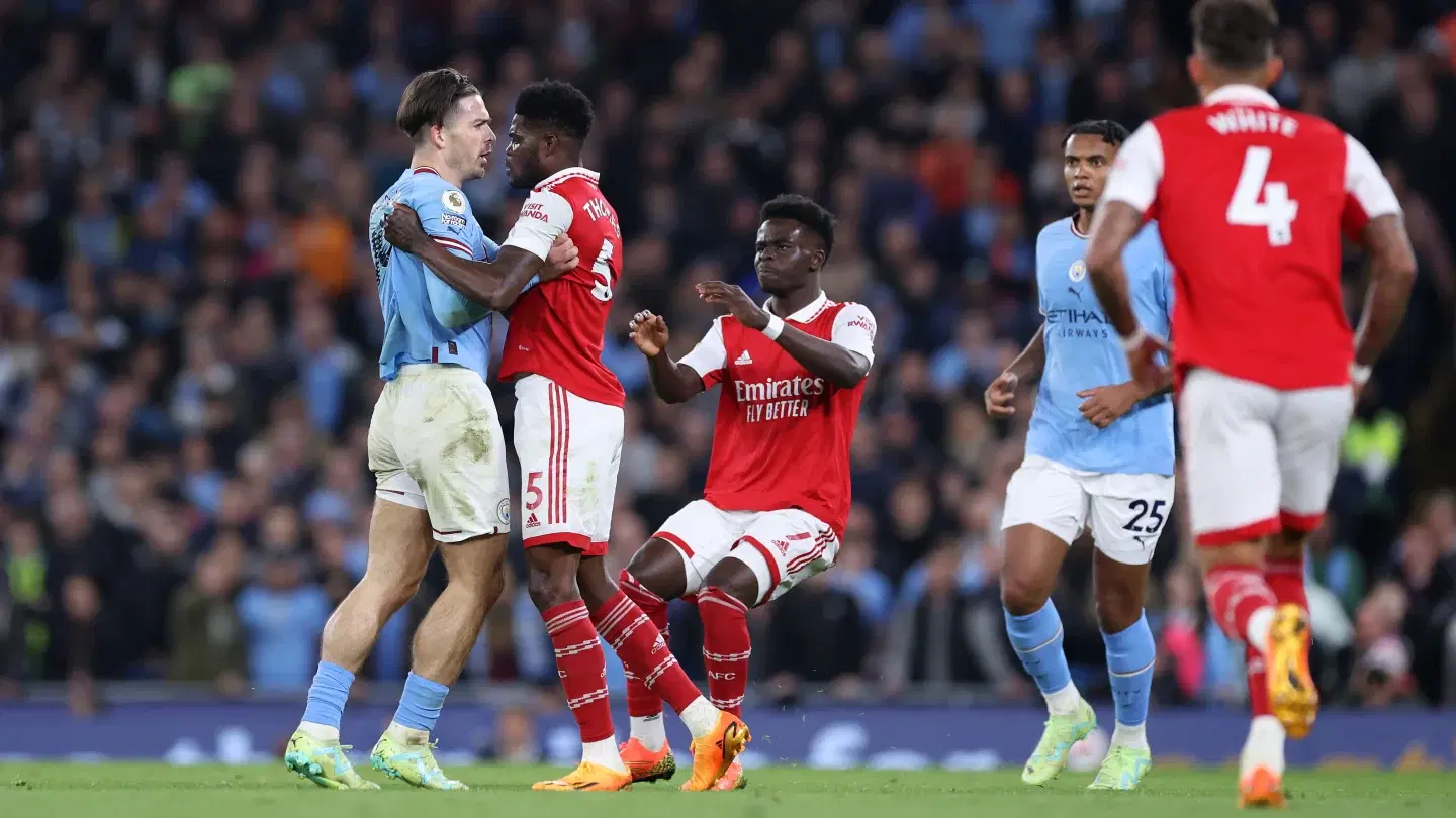 Kết quả Ngoại hạng Anh hôm nay: Arsenal thua thảm Man City; HLV Ten Hag nhận cảnh báo sa thải từ MU?